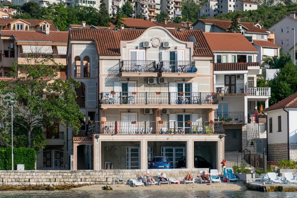 Apartments Paradiso Kotor Exteriör bild